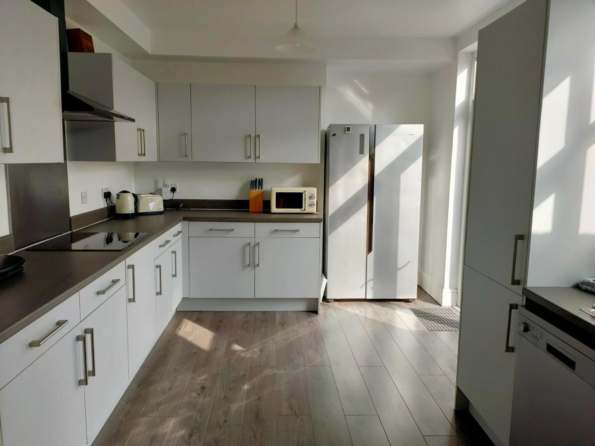 Wentworth Road Accomodation Doncaster Eksteriør billede