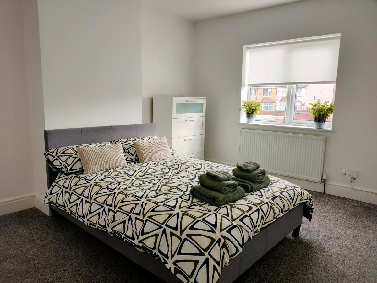 Wentworth Road Accomodation Doncaster Eksteriør billede